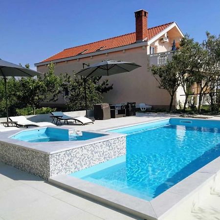 Villa Flora Maris Apartments Privlaka  Ngoại thất bức ảnh