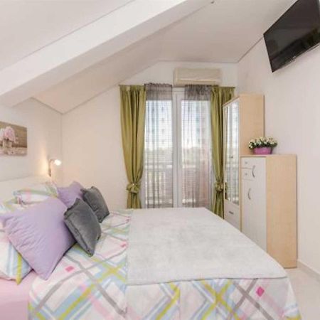 Villa Flora Maris Apartments Privlaka  Ngoại thất bức ảnh