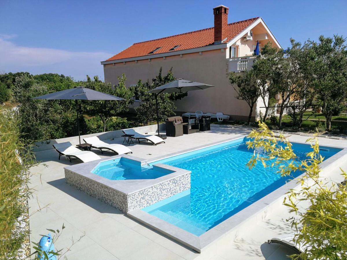 Villa Flora Maris Apartments Privlaka  Ngoại thất bức ảnh